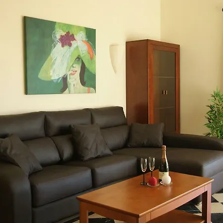 Esterlicia Villa