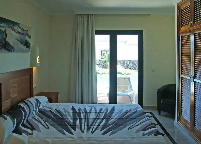 Esterlicia * 普拉亚布兰卡